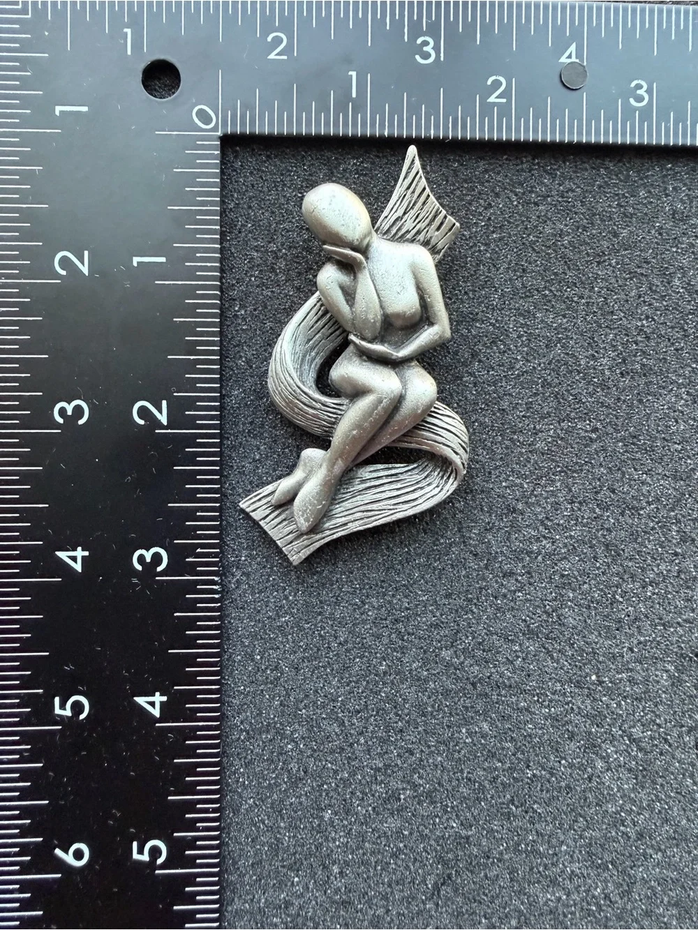 Vintage Jonette Jewelry (JJ) pewter brooch